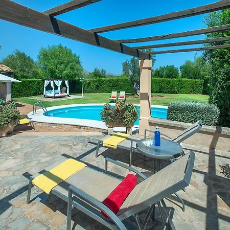 Owl Tia - Exclusive Holidays Villa